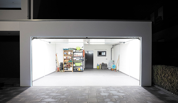 Garage sales lighting systems